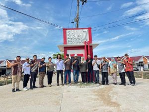 Ketua Dewan Pengurus Daerah Real Estat Indonesia (DPD REI) Kalimantan Barat, H. Baharudin, S.E., mendampingi tiga Direktur Jenderal (Dirjen) Kementerian Perumahan dan Kawasan Permukiman (PKP) saat melakukan kunjungan kerja ke perumahan subsidi/FLPP di Pontianak