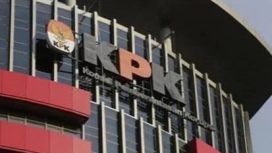 Sumber foto : https://nasional.sindonews.com/read/92822/12/begini-alasan-komisi-iii-dpr-gelar-rapat-di-gedung-kpk-1594098439