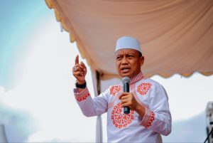 Sumber foto : https://infopublik.id/kategori/nusantara/786692/tablig-akbar-hut-ke-24-rohul-pemkab-datangkan-ustaz-das-ad-latif