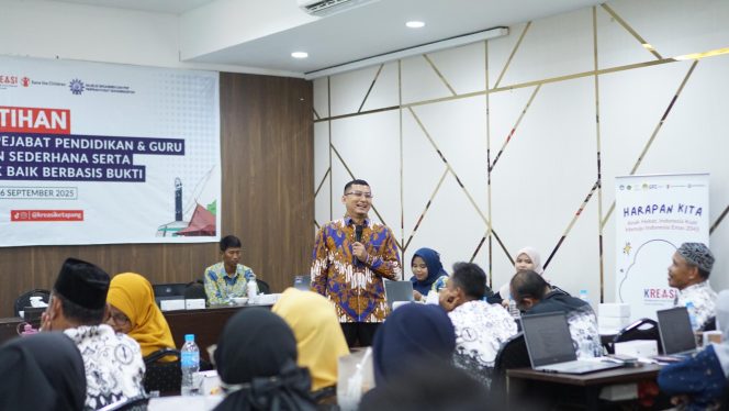 
					Kreasi Ketapang Gelar Pelatihan Peningkatan Kapasitas Guru
