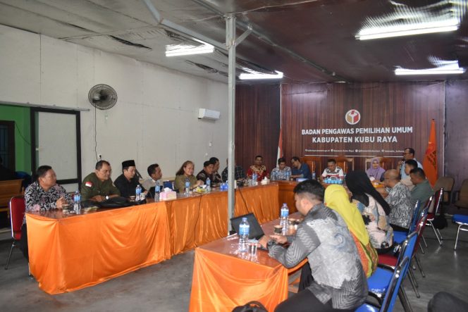 
3,9 Juta Pemilih Tercatat, Bawaslu Kalbar Evaluasi PDPB 2025