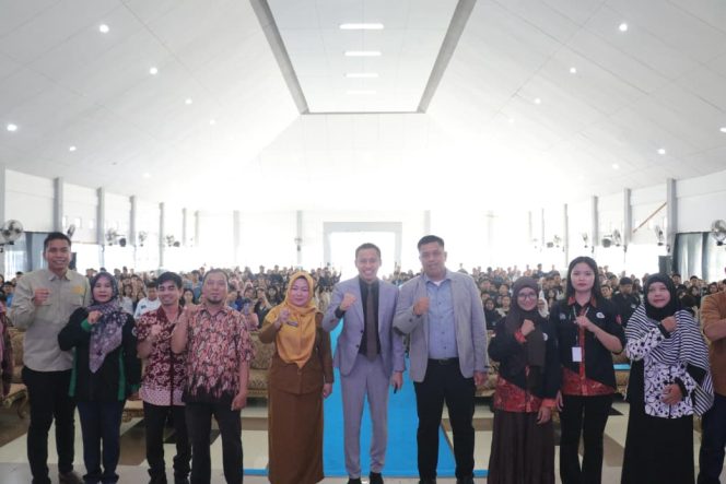
					WIMNUS Kalbar Gelar “Asean Youth Movement” dan “How To Be A Great Teacher” di Melawi dan Sintang