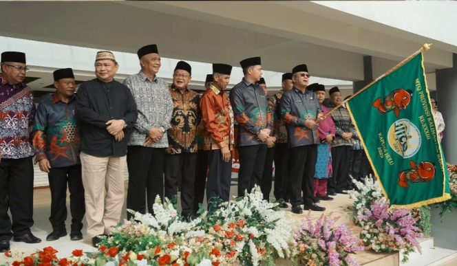 
					Bumi Uncak Kapuas Hidupkan Tradisi Lewat Pawai Ta’aruf MTQ ke-33 Kalbar
