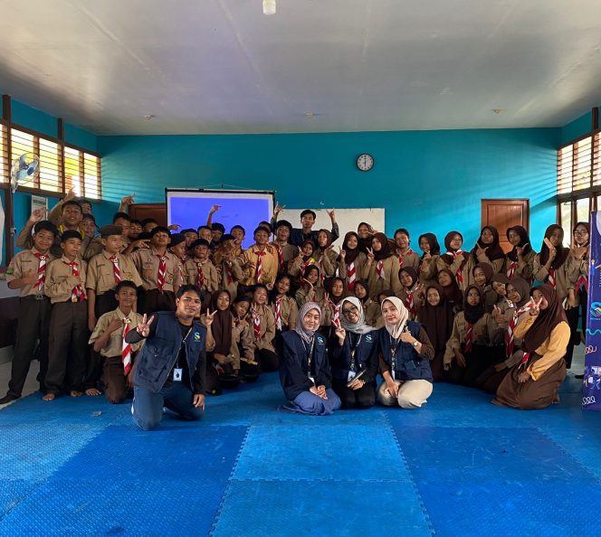 
					Sepakat Goes to School: Edukasi Pencegahan Kekerasan Seksual untuk Remaja di SMP Negeri 2 Sungai Ambawang