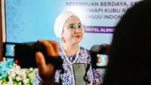 Ketua Umum Dewan Pengurus Cabang (DPC) Ikatan Wanita Pengusaha Indonesia (IWAPI) Kabupaten Kubu Raya, Fenty Noverita