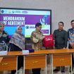 Rektor Universitas Muhammadiyah Pontianak Heriansyah bersama perwakilan Universitas Kristen Maranatha dan Tim RISE Radboud University Belanda saat penandatanganan MoA di Pontianak. Acara ini menjadi bagian dari rangkaian kerja sama internasional dalam bidang psikologi.