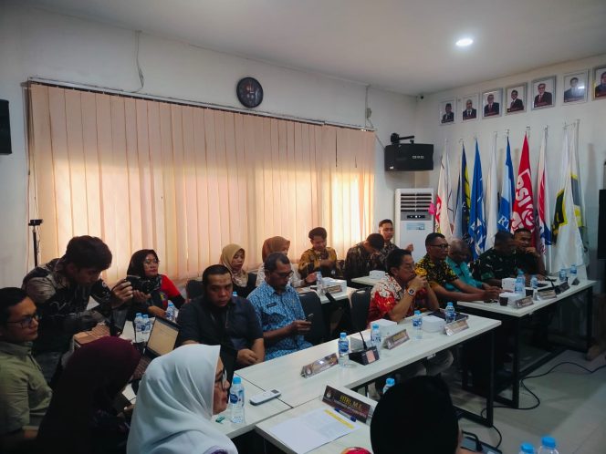 
					Bawaslu Kubu Raya Kawal Ketat Pleno PDPB Triwulan III Tahun 2025