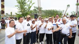 Ria Norsan Bergabung dengan Ratusan Peserta Jalan Santai di Kawasan Inti IKN
