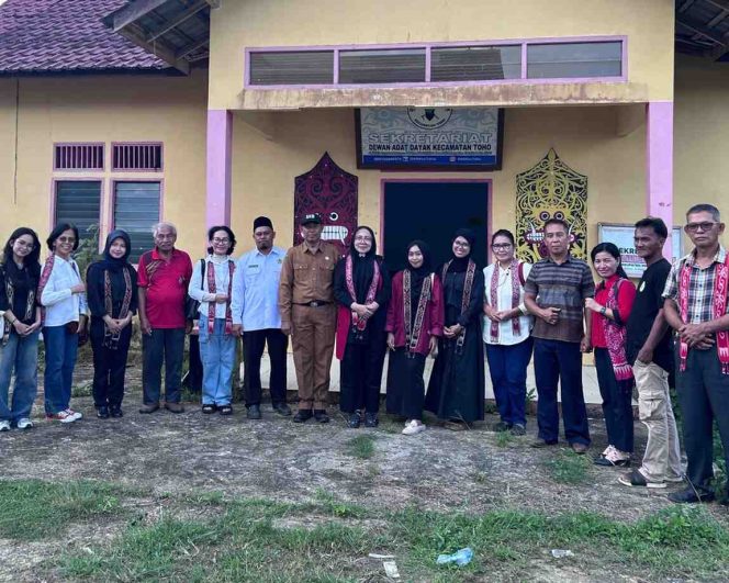 
					TIM PKM-RSH FAKULTAS HUKUM UM PONTIANAK LOLOS PIMNAS 38