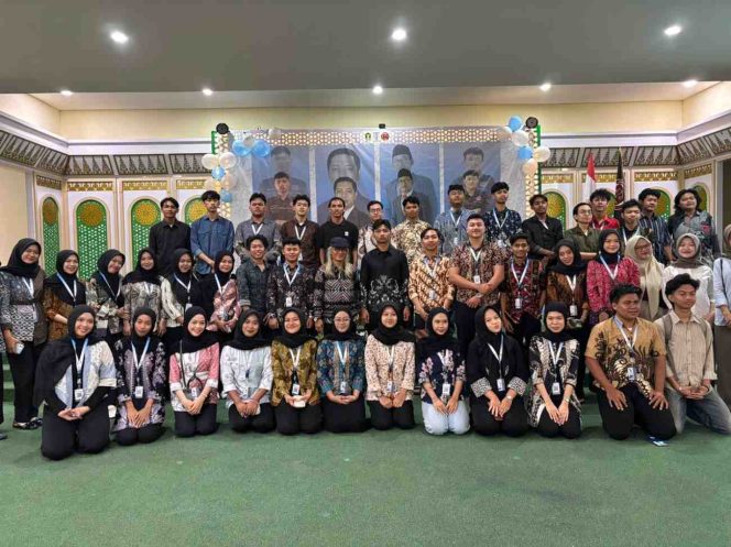 
Gelar Seminar Hukum, HMPS Hukum Tata Negara dan Akademisi Bedah Paradigma Baru KUHP Nasional di IAIN Pontianak