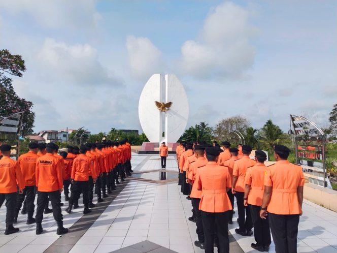 
					Kantor SAR Pontianak Gelar Ziarah dan Tabur Bunga di TMP Dharma Patria Jaya Peringati HUT ke-54 Basarnas