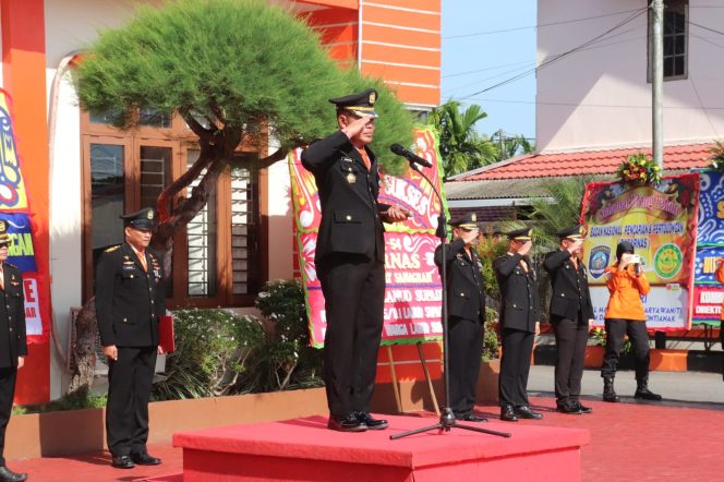 
					Badan Nasional Pencarian dan Pertolongan Peringati HUT ke-54, Kantor SAR Pontianak Gelar Upacara