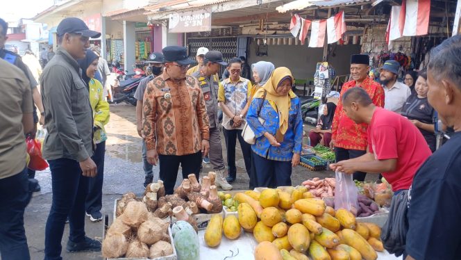 
Revitalisasi Pasar Melati dan Pembangunan Pasar Induk untuk Penguatan Ekonomi Kubu Raya