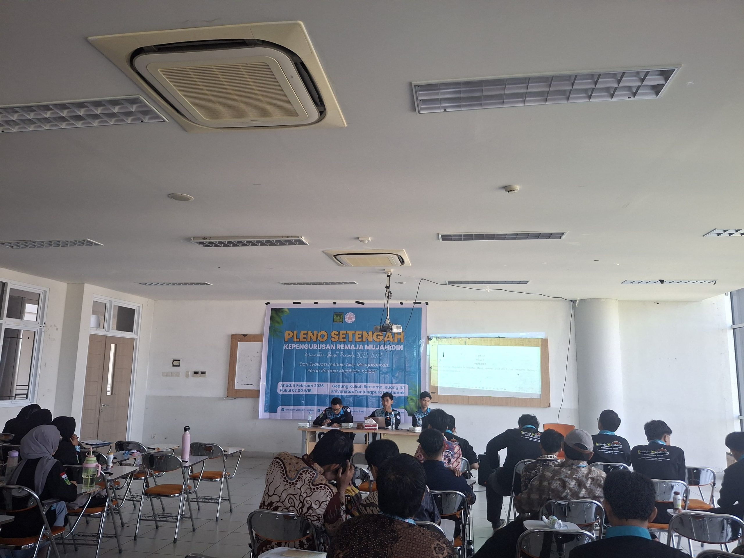 Pleno Setengah Kepengurusan Remaja Mujahidin Kalbar Evaluasi Kinerja Satu Tahun