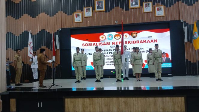 
					Bupati Kubu Raya Kukuhkan Duta Pancasila Paskibraka Indonesia Tingkat Kabupaten