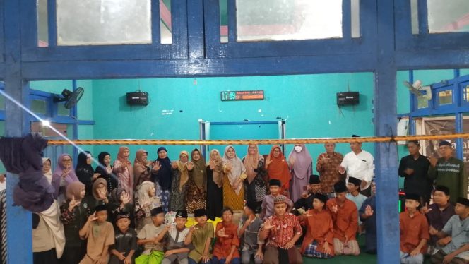 
					Pencerahan Ramadan PWA Kalbar di Panti Asuhan Tunas Islam Rasau Jaya