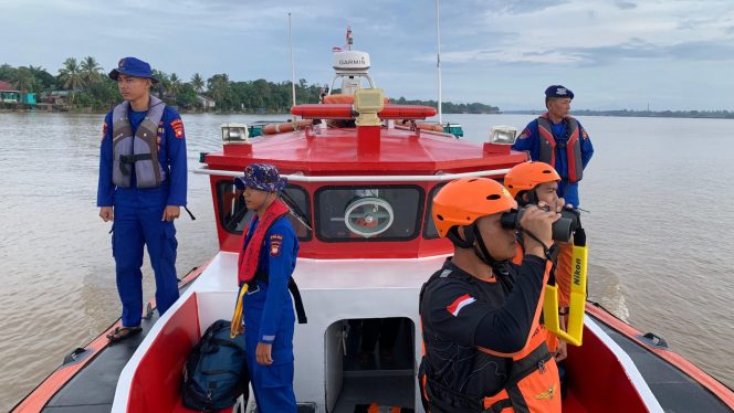
					Tim SAR Gabungan Lanjutkan Pencarian ABK Hilang Pasca Kapal MV JH 07 Terbalik di Sungai Kapuas