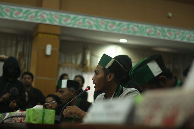 
					Antrean Panjang BBM, HMI Badko Kalbar Desak Copot GM Pertamina dan Benahi Distribusi