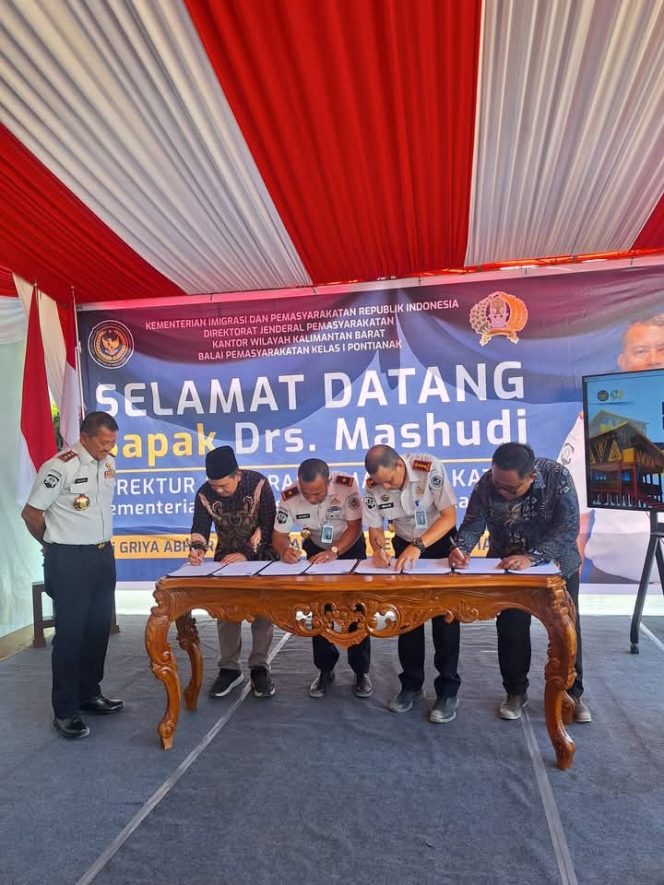 
					Universitas Muhammadiyah Pontianak Gandeng Kanwil Pemasyarakatan Provinsi Kalimantan Barat, Wujudkan Pembinaan Produktif Berbasis Ketahanan Pangan