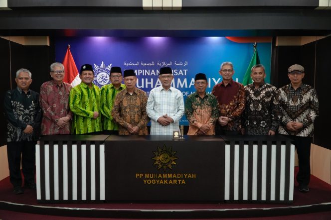 
STAI Al-Haudl Ketapang Resmi Diserahkan kepada Muhammadiyah