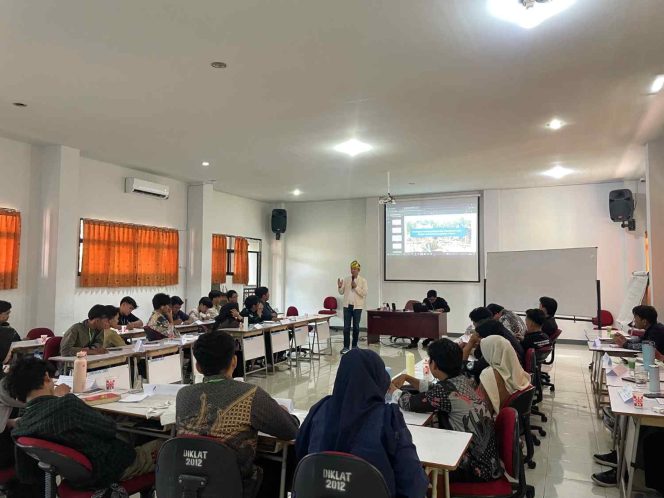 
					Gulam Mohamad Sharon Soroti Ketahanan Energi Nasional di Forum LK II HMI Pontianak