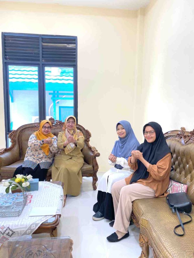 
					Nasyiatul Aisyiyah Kota Pontianak Finalisasi Seminar Pengembangan Karakter Remaja Bersama Kesbangpol
