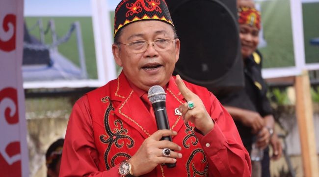 Tokoh sentral Dayak, Dr. (H.C) Drs. Cornelis, M.H