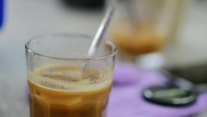 
					Warkop Pontianak dan Alarm Gula: Ketika Ngopi Tak Lagi Sekadar Budaya