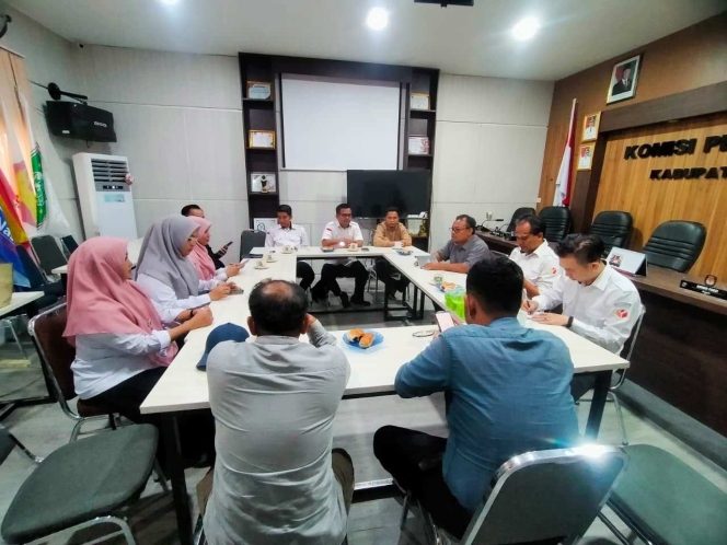 
Bawaslu Kubu Raya Awasi Pemutakhiran Data Partai Politik Semester I Tahun 2026