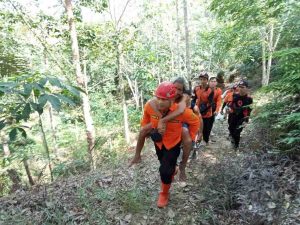 Tim SAR Gabungan Temukan Lansia Hilang di Kebun Desa Pana dalam Kondisi Selamat
