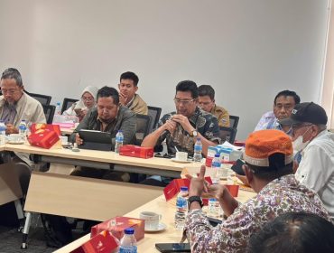 Ketua DPD REI Kalimantan Barat Baharudin beserta jajaran pengurus