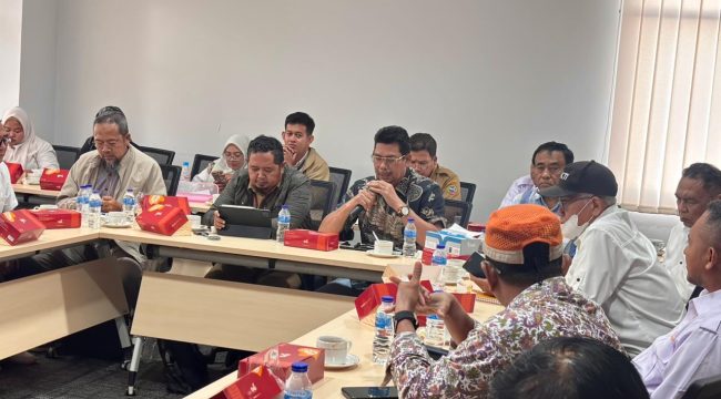 Ketua DPD REI Kalimantan Barat Baharudin beserta jajaran pengurus