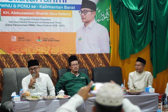 
Caketum PBNU Gus Salam Silaturahim dengan PWNU dan PCNU se-Kalbar, Tegaskan Pentingnya Persatuan dan Penguatan Organisasi NU