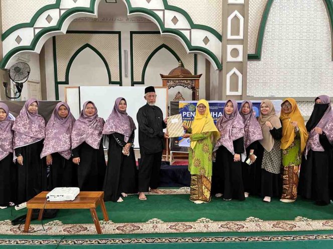 
PDA Aisyiyah Kubu Raya dan MTs Khulafaur Rasyidin Teken MoU Program Pendidikan & Edukasi Hukum di Lingkungan Pesantren