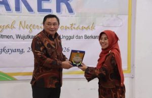 Raker MAN 2 Pontianak Resmi Dibuka, Kakanwil Kemenag Kalbar Dorong Penguatan Komitmen dan Budaya Kerja